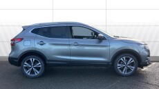 Nissan Qashqai 1.3 DiG-T N-Connecta 5dr Petrol Hatchback